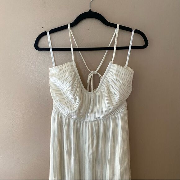 Lovers And Friends Benni Midi Dress in Ivory white
 Pleated halter Revolve XS - Picture 11 of 14